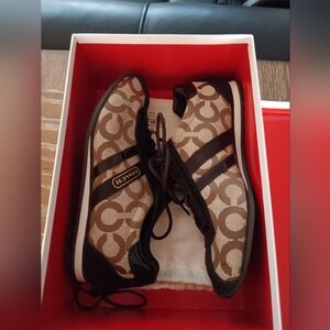 Coach 5 1/2 shoes